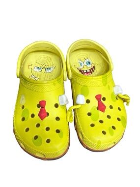 CROCS SpongeBob Classic Clogs Size 9 Women’s Slip On Cartoon Comfy Waterproof